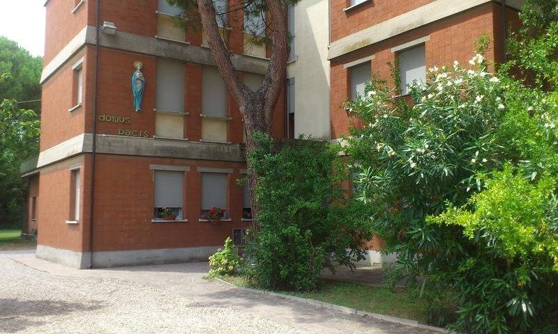 Accomodations - Holiday Homes and Youth Hostel - Domus Pacis - Pinarella